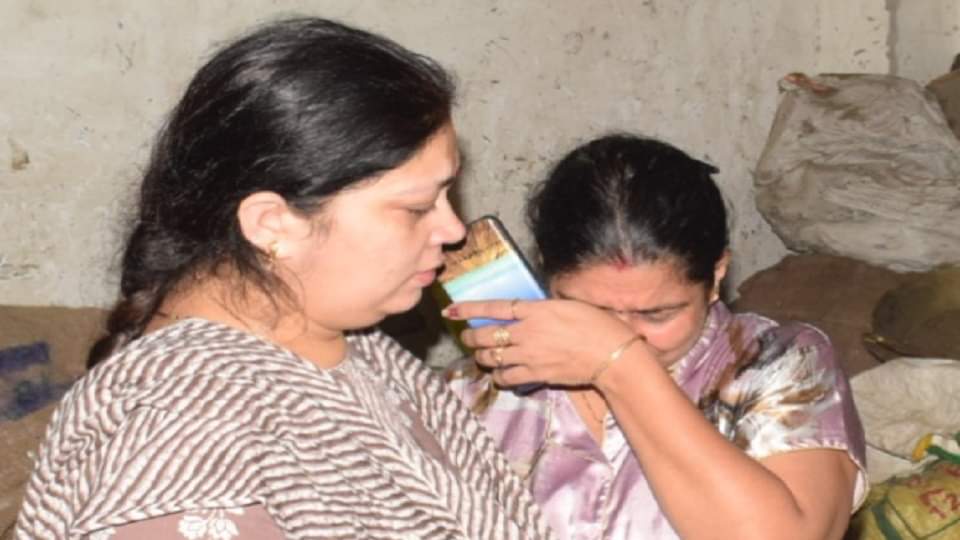 UP News: 20 lakh rupees stolen by cutting the grill of scrap dealer's office in Meerut