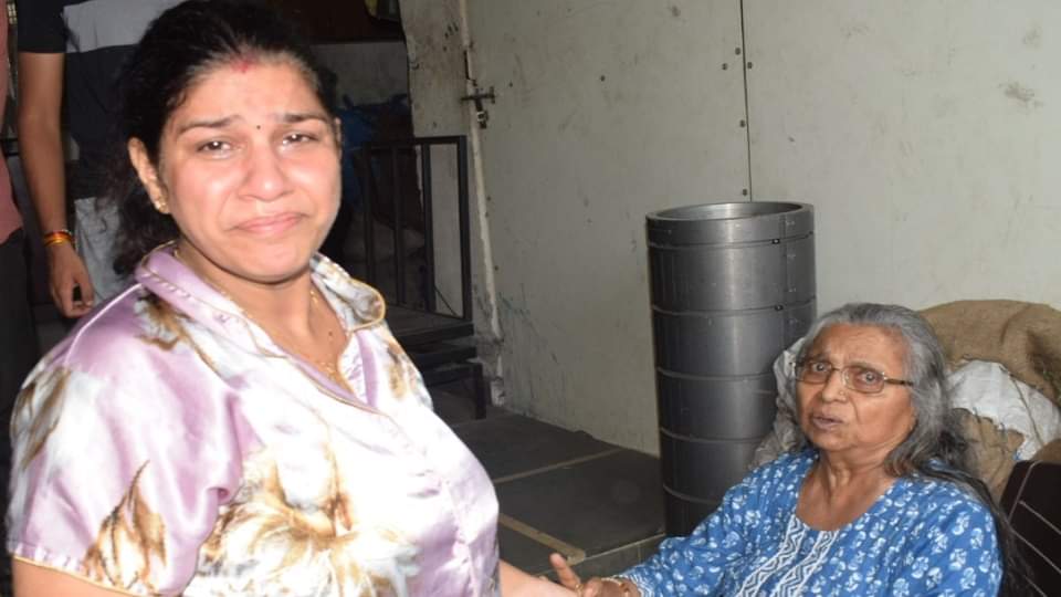 UP News: 20 lakh rupees stolen by cutting the grill of scrap dealer's office in Meerut