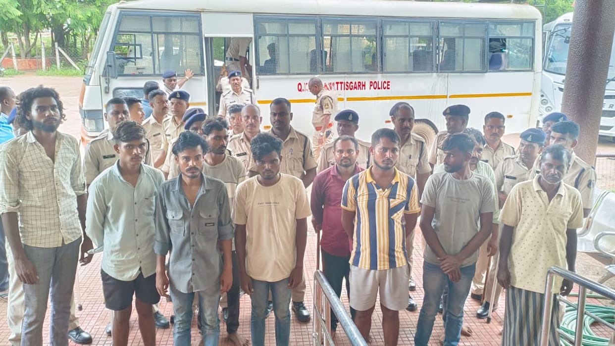 Dispute during dancing in Ganesh pandal, three killed, police arrested 15 accused