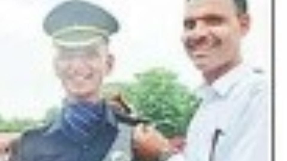 Son of retired Army Havildar becomes Lieutenant in Jhansi