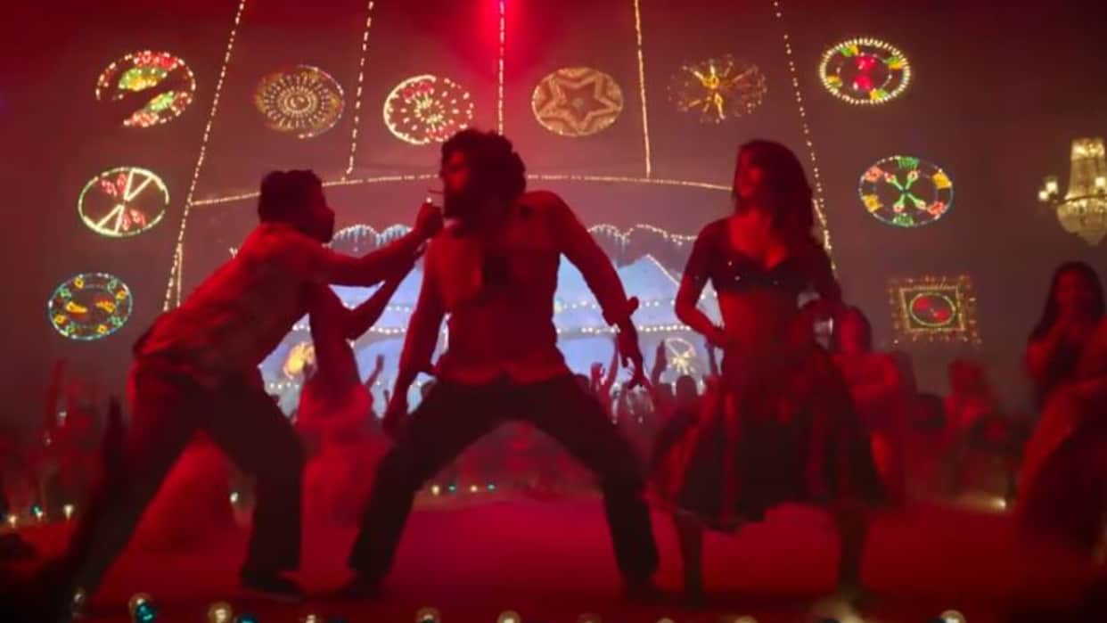 Pushpa 2 The Rule Special Item Song is all set for Tripti Dimri for Allu Arjun Rashmika Mandanna movie report