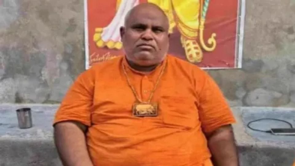 Bittu Bajrangi being threatened to be slaughtered instead of goat on Eid Viral video