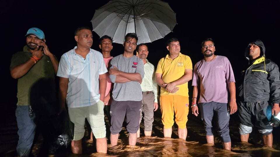 Due to rain in Sukma water entered village and 20 houses collapsed