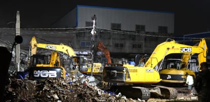 Transport Nagar accident: 50 trucks of debris have been removed so far, excavation is still going on, there is