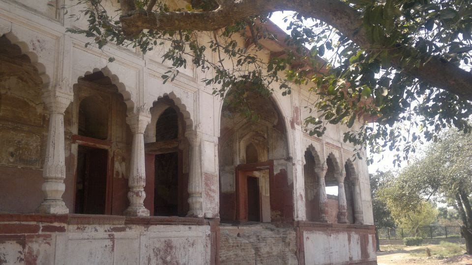 ASI starts survey work of Mughal era monument Sheesh Mahal