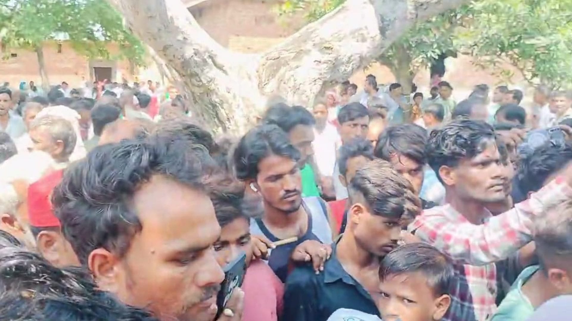 Bahraich: Police recovered the dead bodies of four girls from pond.