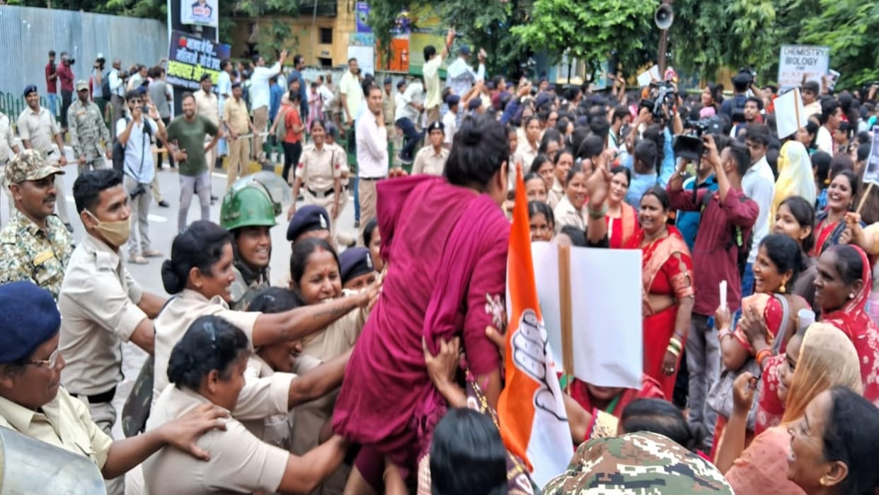 chhattisgarh women congress protest for women safety in raipur