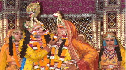 Radhashtami festival started in Geeta Vatika of Gorakhpur