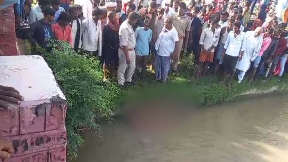 Tractor driver dead body found in canal in ghazipur