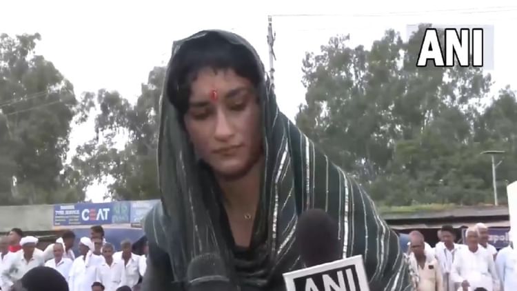 Jind: जुलाना विधानसभा सीट से कांग्रेस उम्मीदवार विनेश का बयान, बड़ों व परमात्मा के आशीर्वाद से लड़ूंगी चुनाव