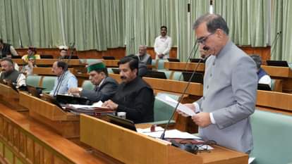 मुख्यमंत्री सुखविंद्र सिंह सुक्खू विधानसभा में संबोधित करते हुए।