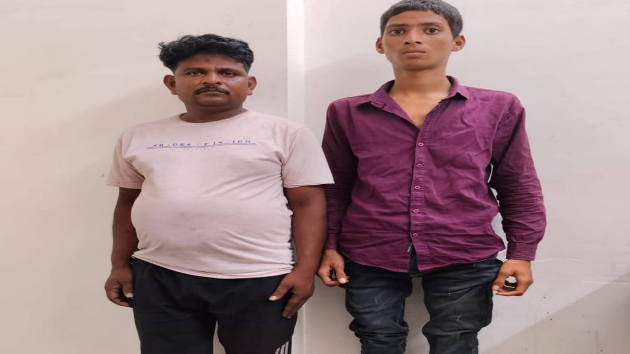 Gwalior Two vicious robbers who robbed gold chain from neck of woman walking on foot were arrested