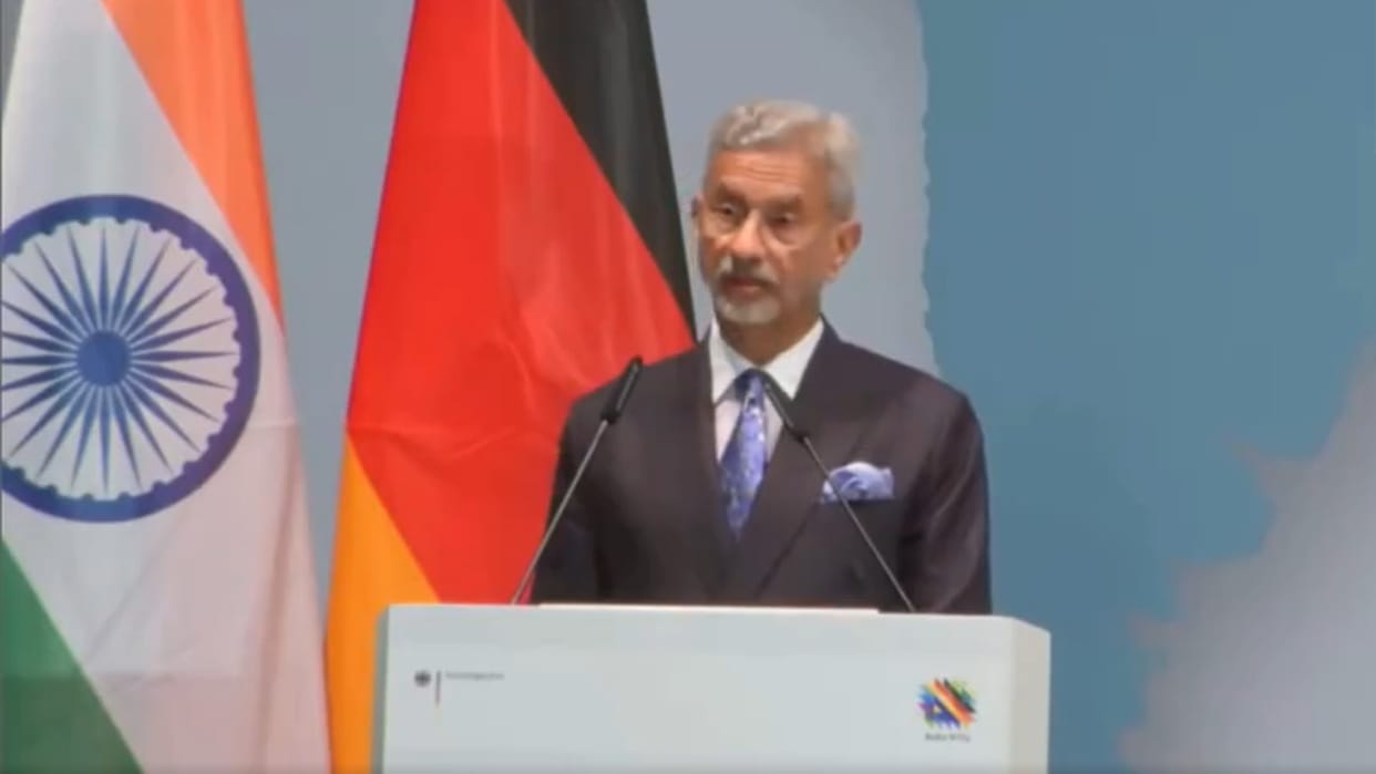 S Jaishankar in Germany says Russia-Ukraine to have come out of battlefield and talk find solution conflict