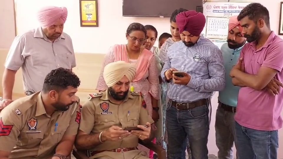 Theft in private school in Moga watchman tied with rope 40 thousand cash and goods stolen