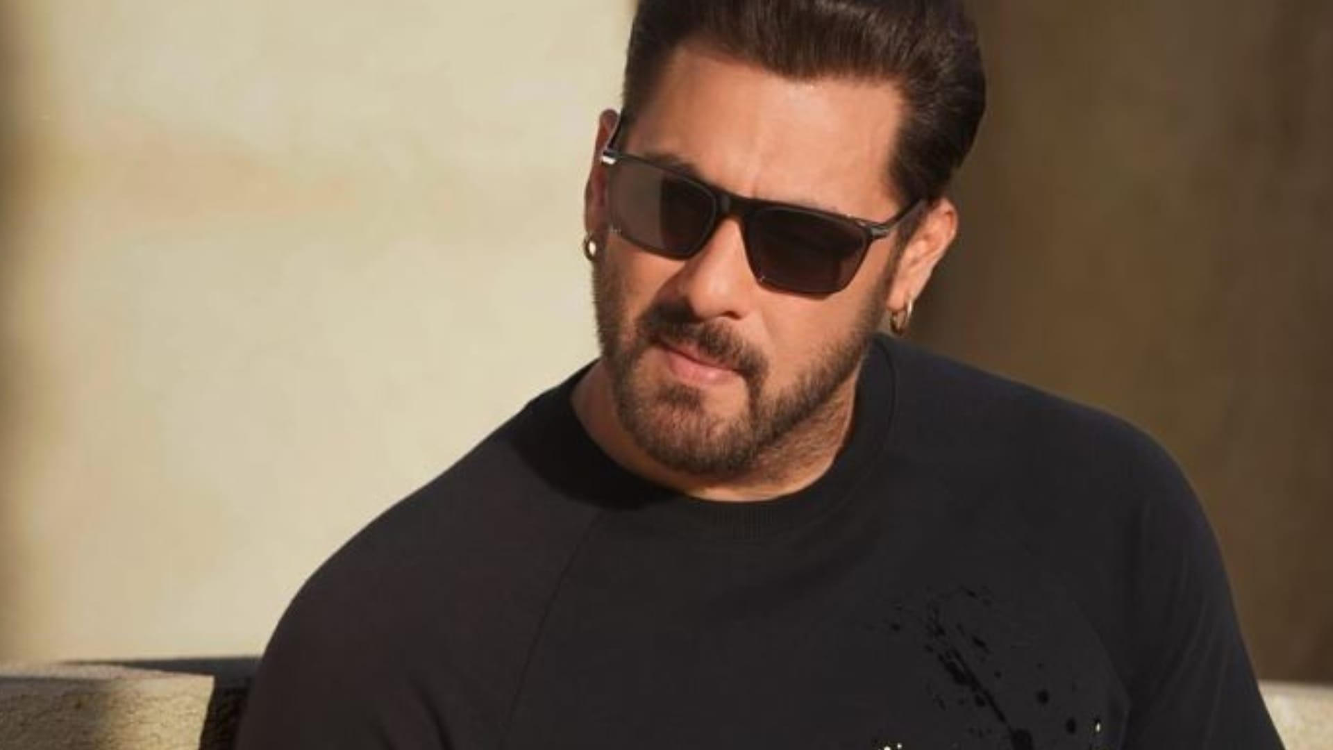 Govinda to Salman khan amitabh bachchan bollywood Celebs Who Owns Guns Know Details