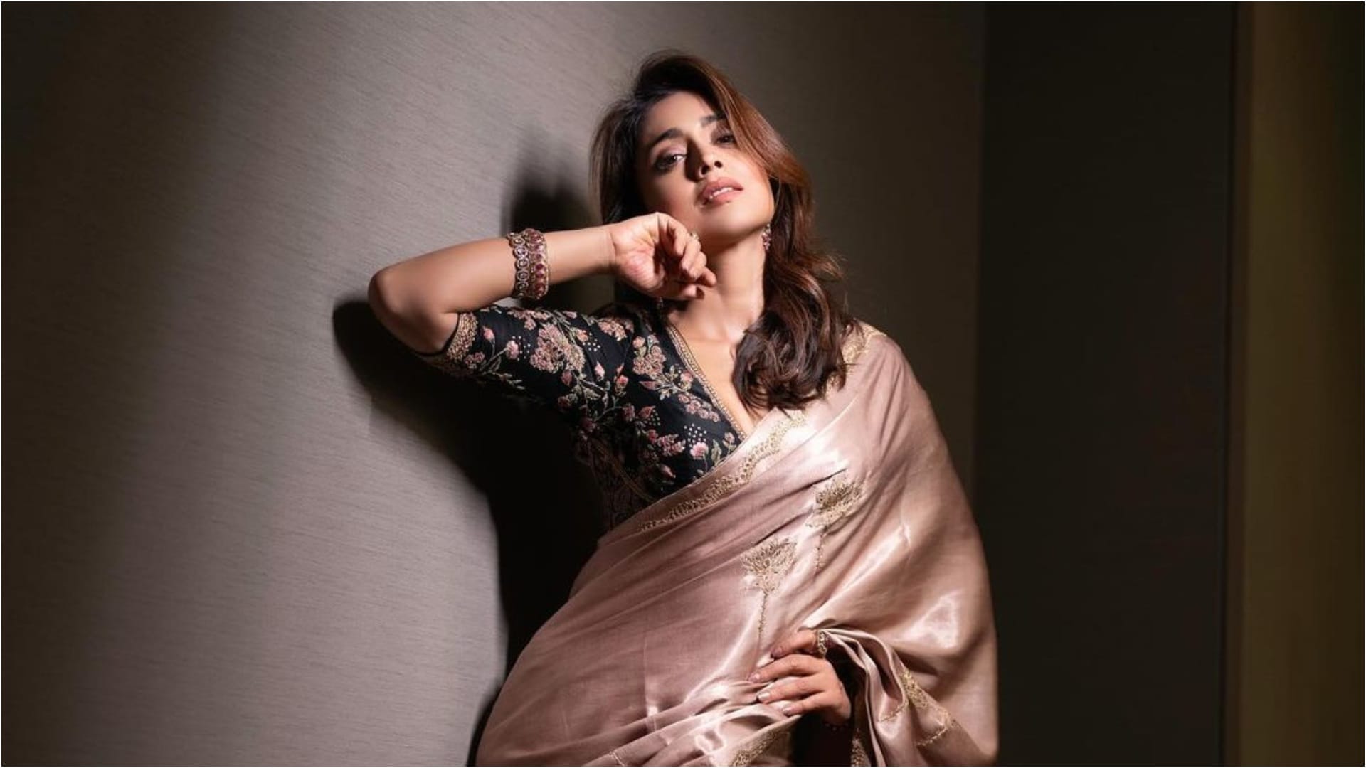 Shriya Saran Birthday special know about age movies career incidents of life and net worth