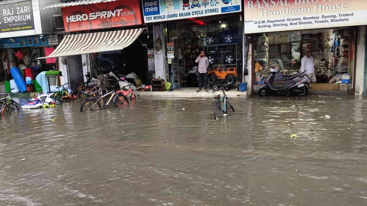 Uttarakhand Rain Weather News Update Heavy rains in Yamunotri Dham have disrupted life Dehradun Mussoorie