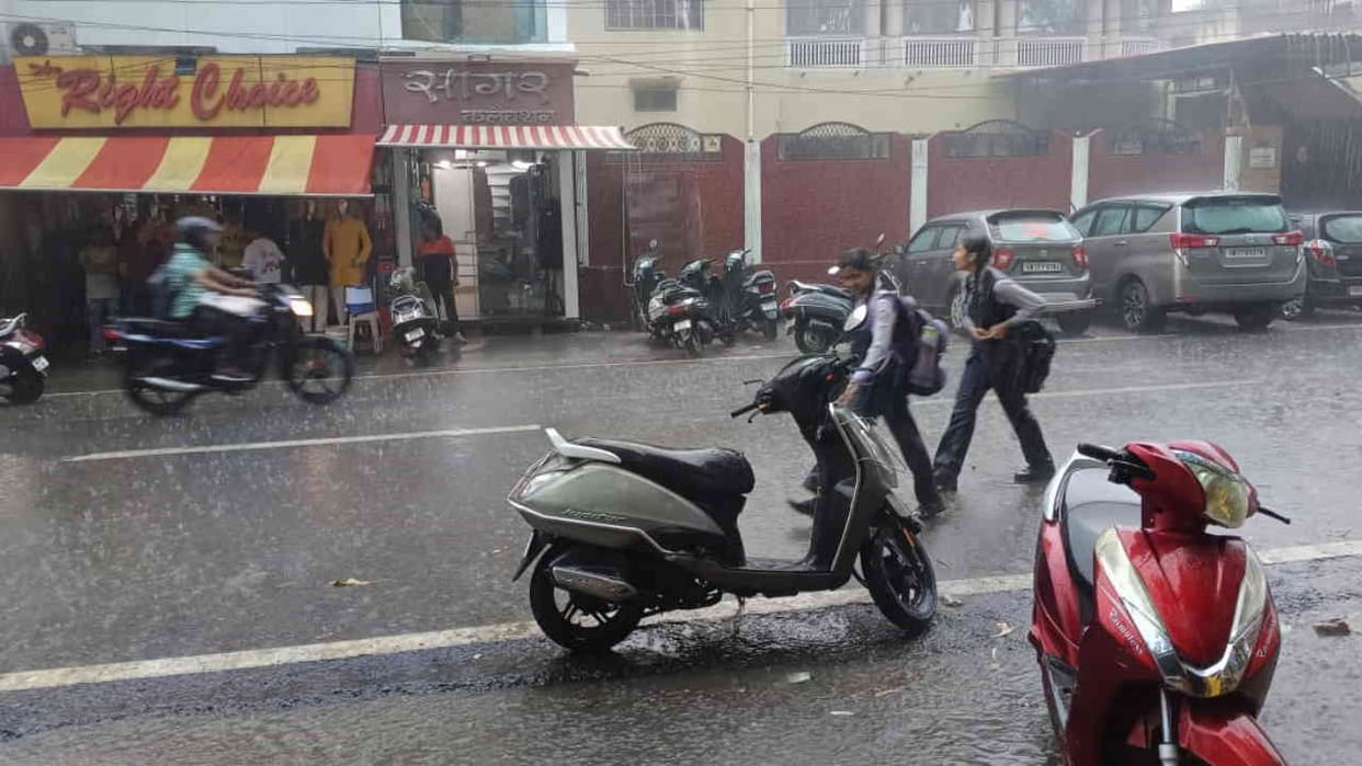Uttarakhand Weather will remain bad instate even today heavy rain warning in many districts