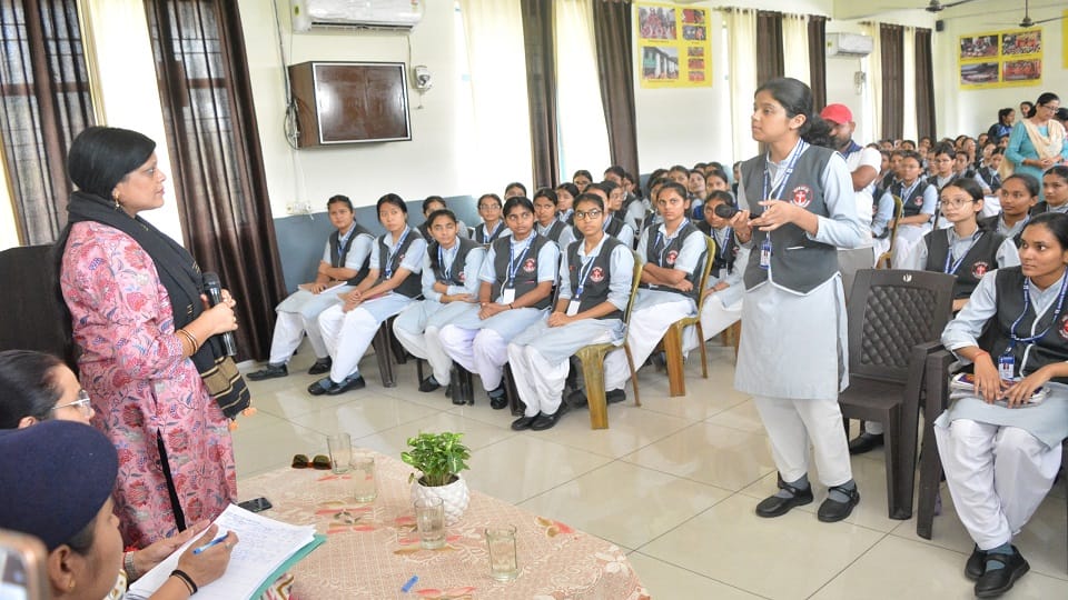 Haldwani News: Workshop organized to identify unsafe places in schools