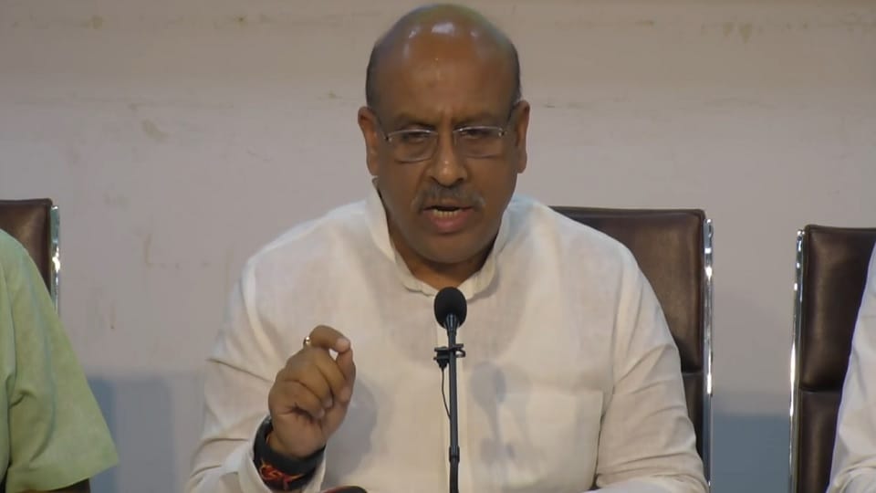 BJP MLAs asked questions to Chief Minister Arvind Kejriwal and Delhi government ministers