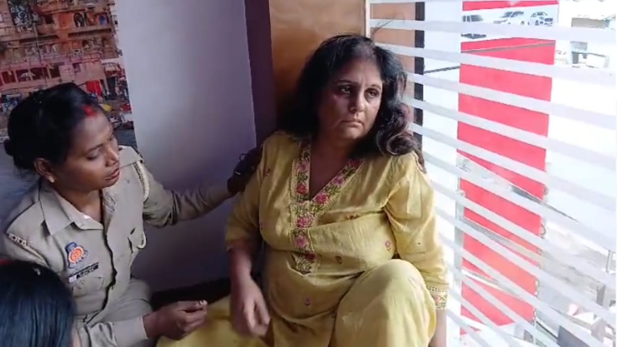 young man committed suicide by hanging after putting mother to sleep by sleeping pills in varanasi