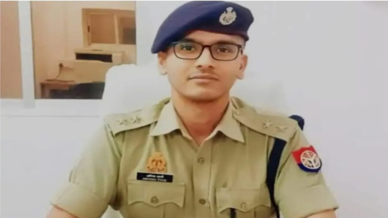 SP in Gorakhpur is investigating the illegal plotting of city gangster.