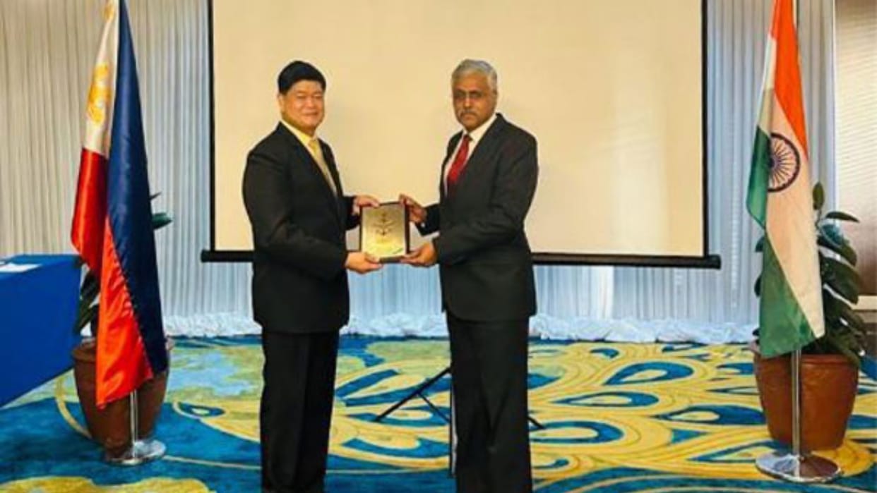 India invites Philippines to partner with Indian industry in co-development of military hardware