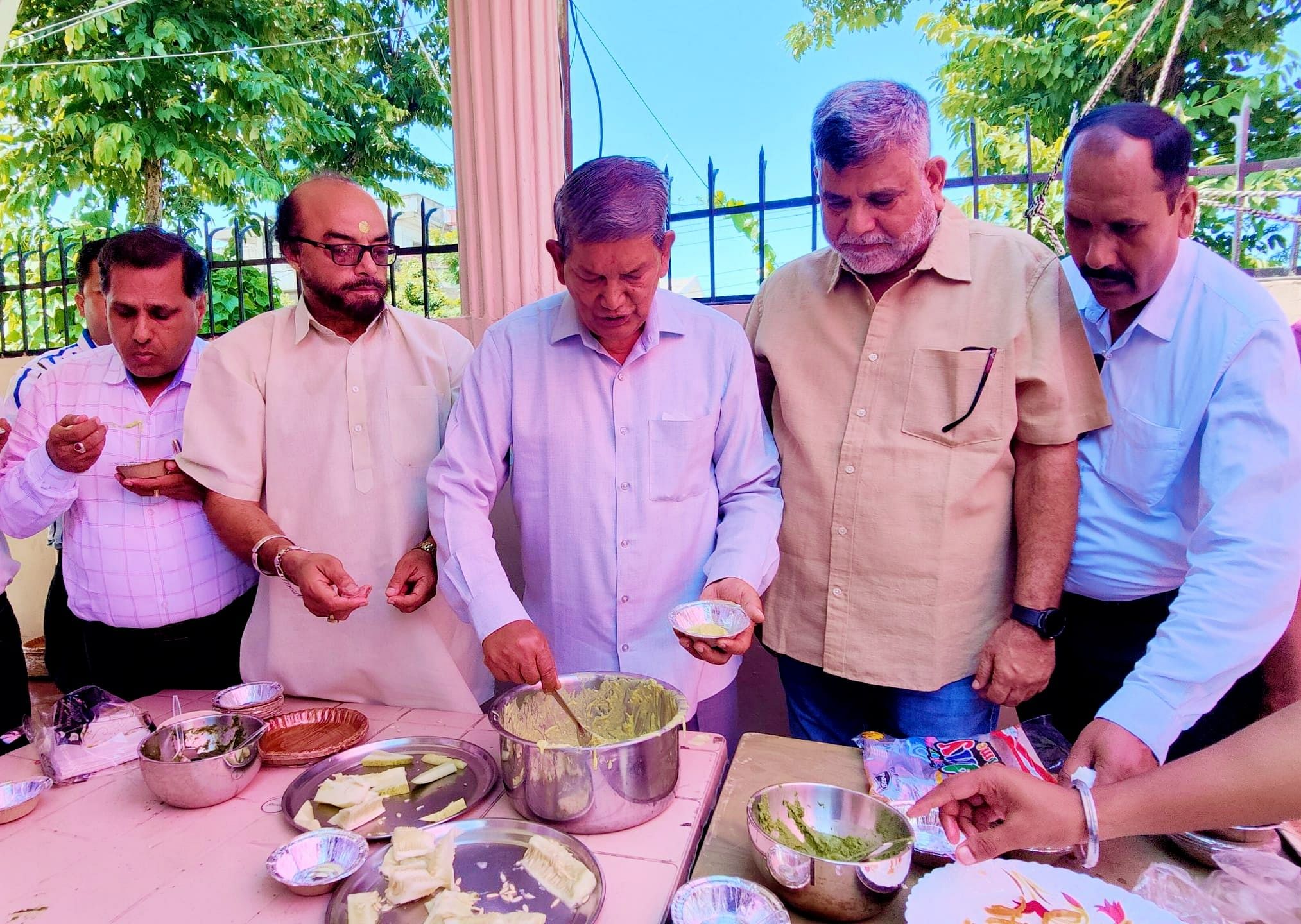 Uttarakhand Former CM Harish Rawat Raita Party in dehradun Attack on BJP Photos