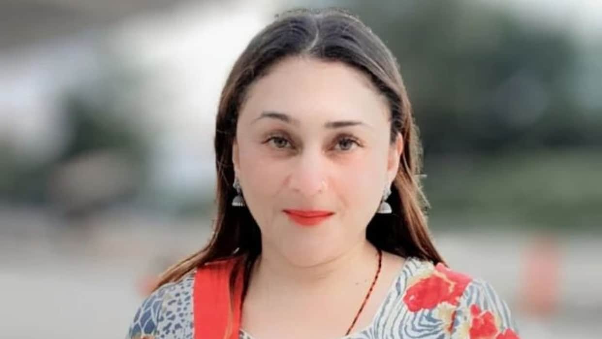 Salman Khan offered Bigg Boss to Eva Grover but things didn't work out due to her personal problems