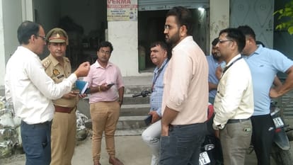 Meerut: Three lakhs were looted from the collection agent of Ujjivan Finance Bank in broad daylight