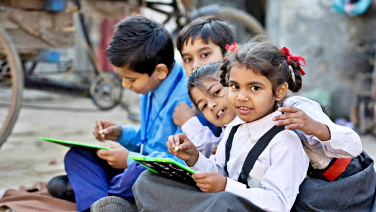 MP News Due to heavy rains in Shivpuri schools from class one to eight are closed collector issued orders