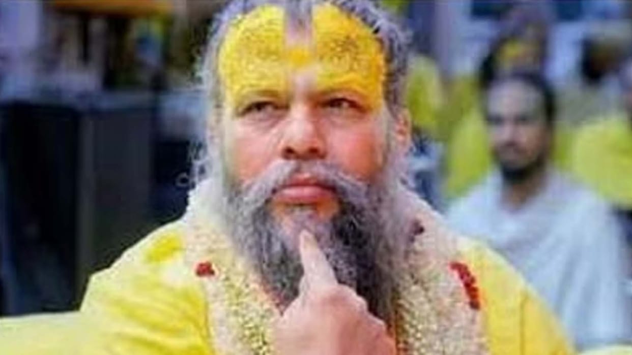 Premanand Maharaj refused to accept honorary degree from CSJM University