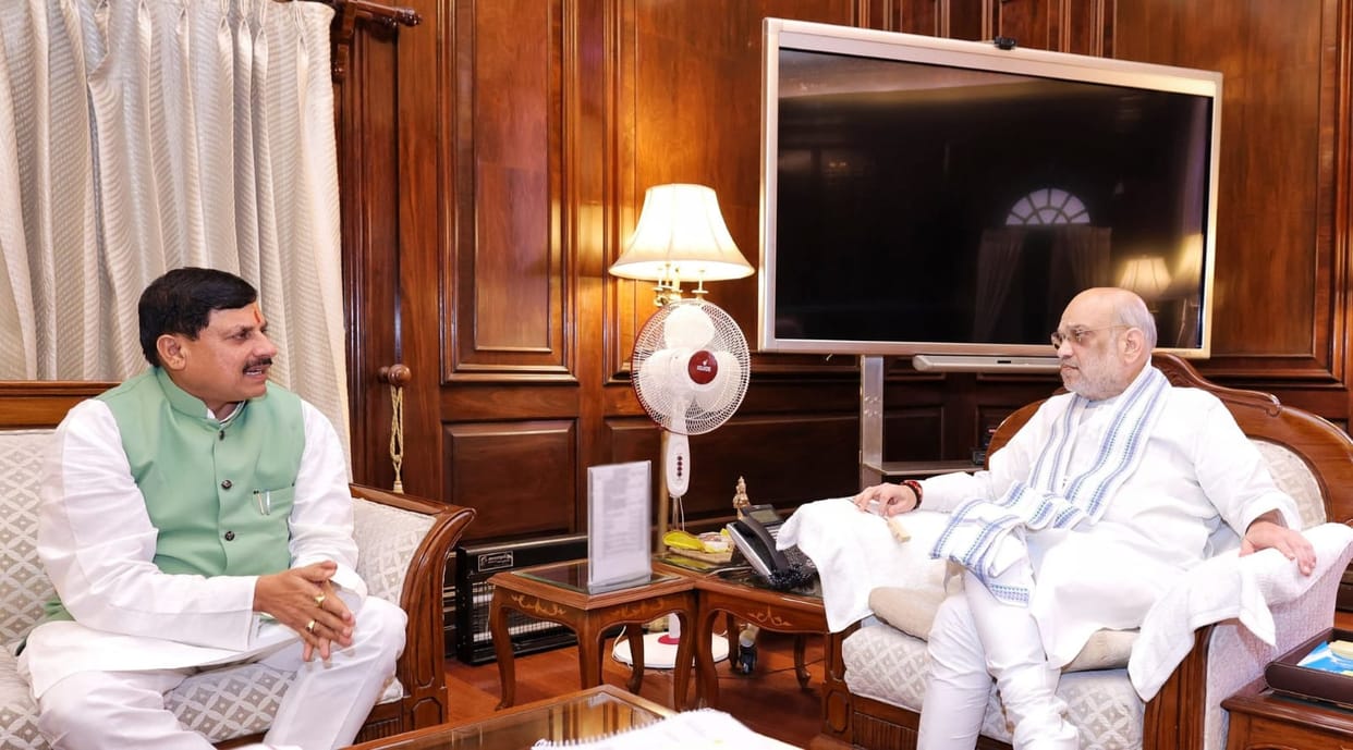 MP: CM Yadav met Union Minister Amit Shah, gave information about innovations in cooperative sector in the sta