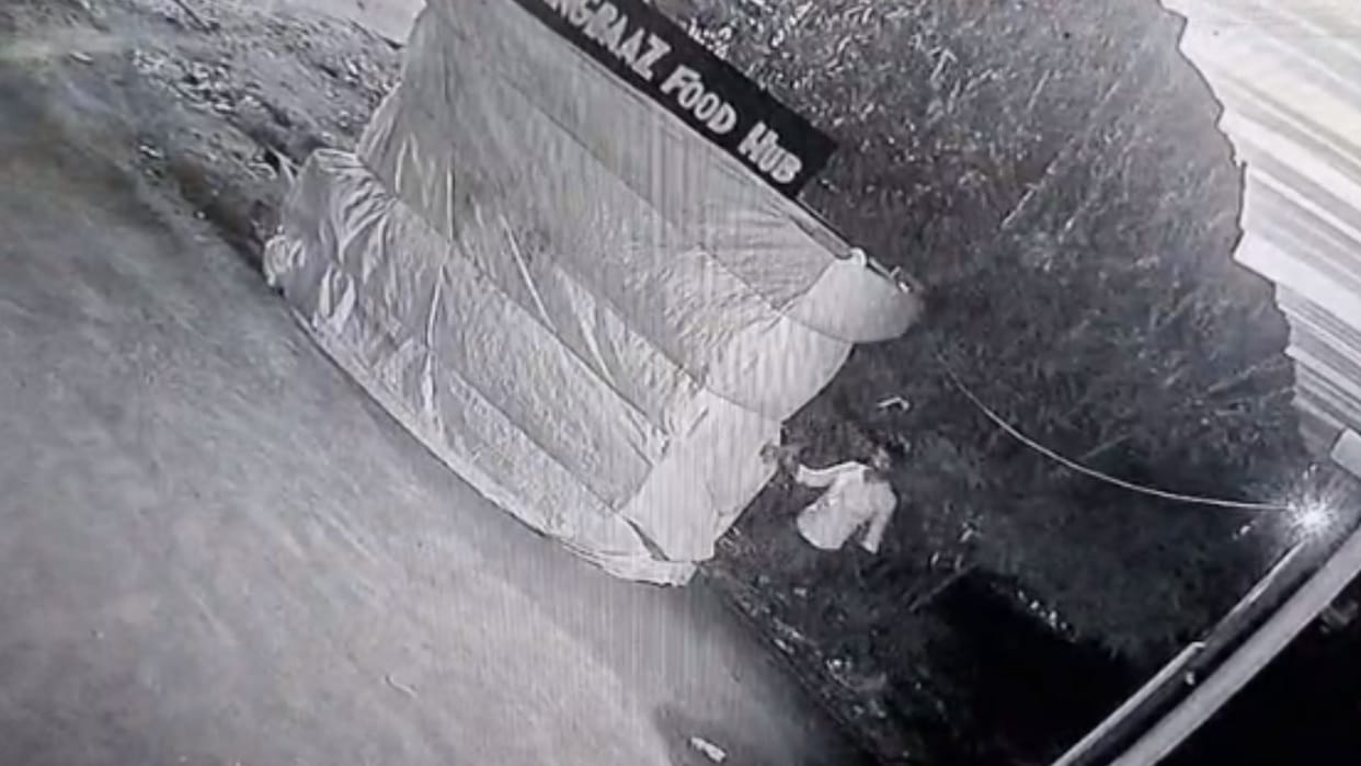 shop was burnt down in chandauli he threatened to kill him entire incident captured on CCTV