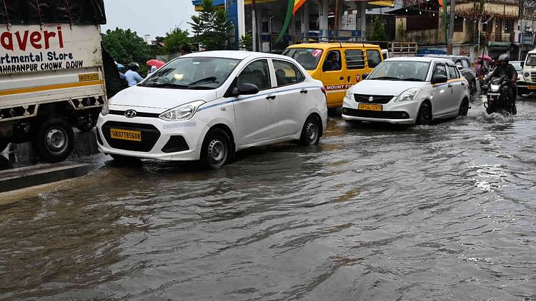 पर्वतीय इलाकों में भारी बारिश के आसार, ऑरेंज अलर्ट जारी