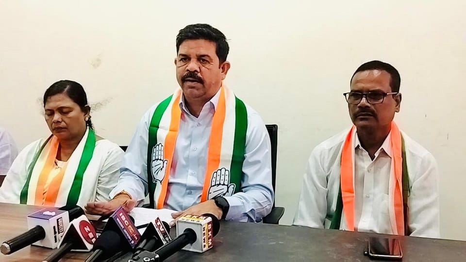 विधायक विक्रम मंडावी
