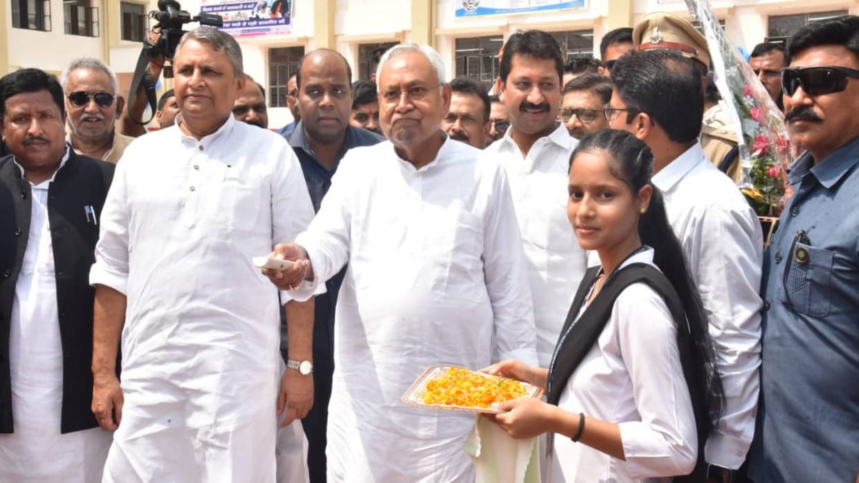 Bihar CM Nitish inaugurated Center of Excellence at Madhaura ITI in Chhapra observed Amrit Sarovar in Amanour