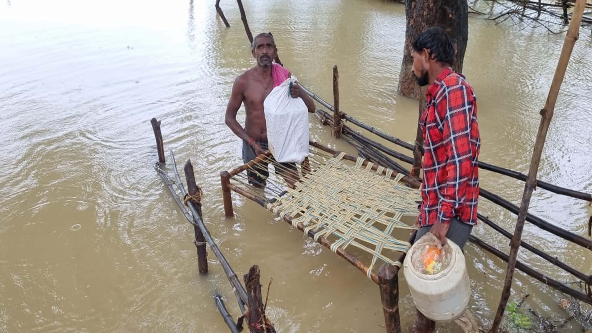 Betwa river crosses danger warning level, panic in coastal areas