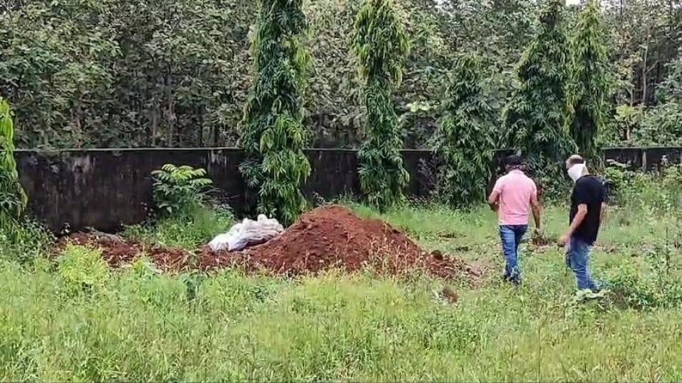 ACM Vijja Madkam was murdered by Naxalites and the police performed the last rites