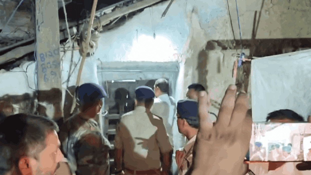 Four members of a family murdered in Baloda Bazar
