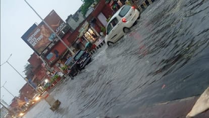 Agra witnessed torrential rains for the second time in 85 years 151 mm rainfall was recorded