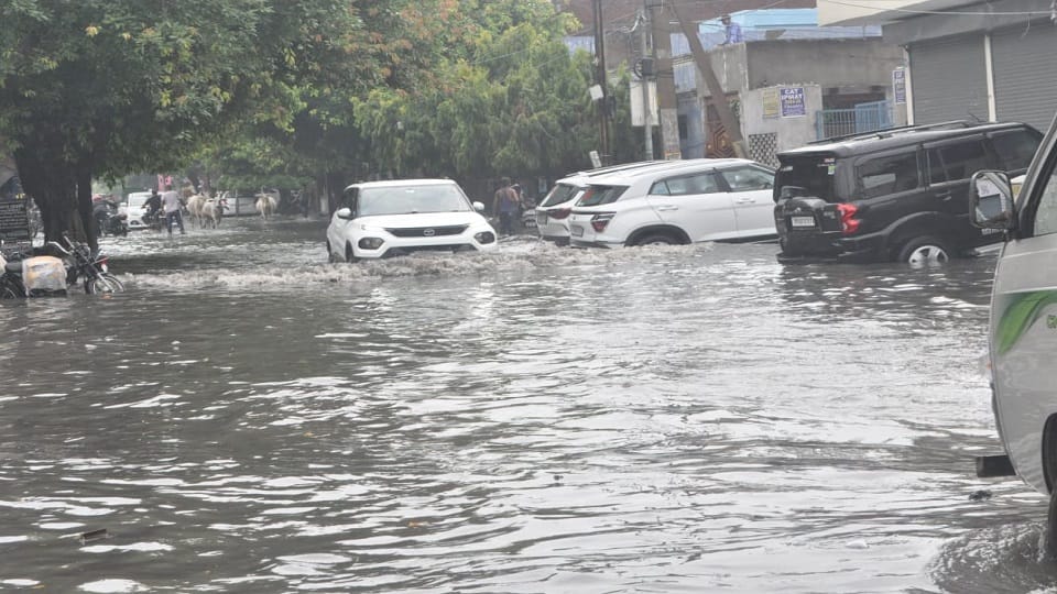 UP Weather Roads from highway to streets filled with rain water shocking conditions in Agra
