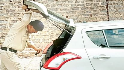 Himachal: उपजे हालात के बाद मंडी में तनाव, अतिरिक्त पुलिस बल रहेगा तैनात, आज आधा दिन शिमला के बाजार बंद Tension prevails in Mandi due to the situation, additional police force will be deployed