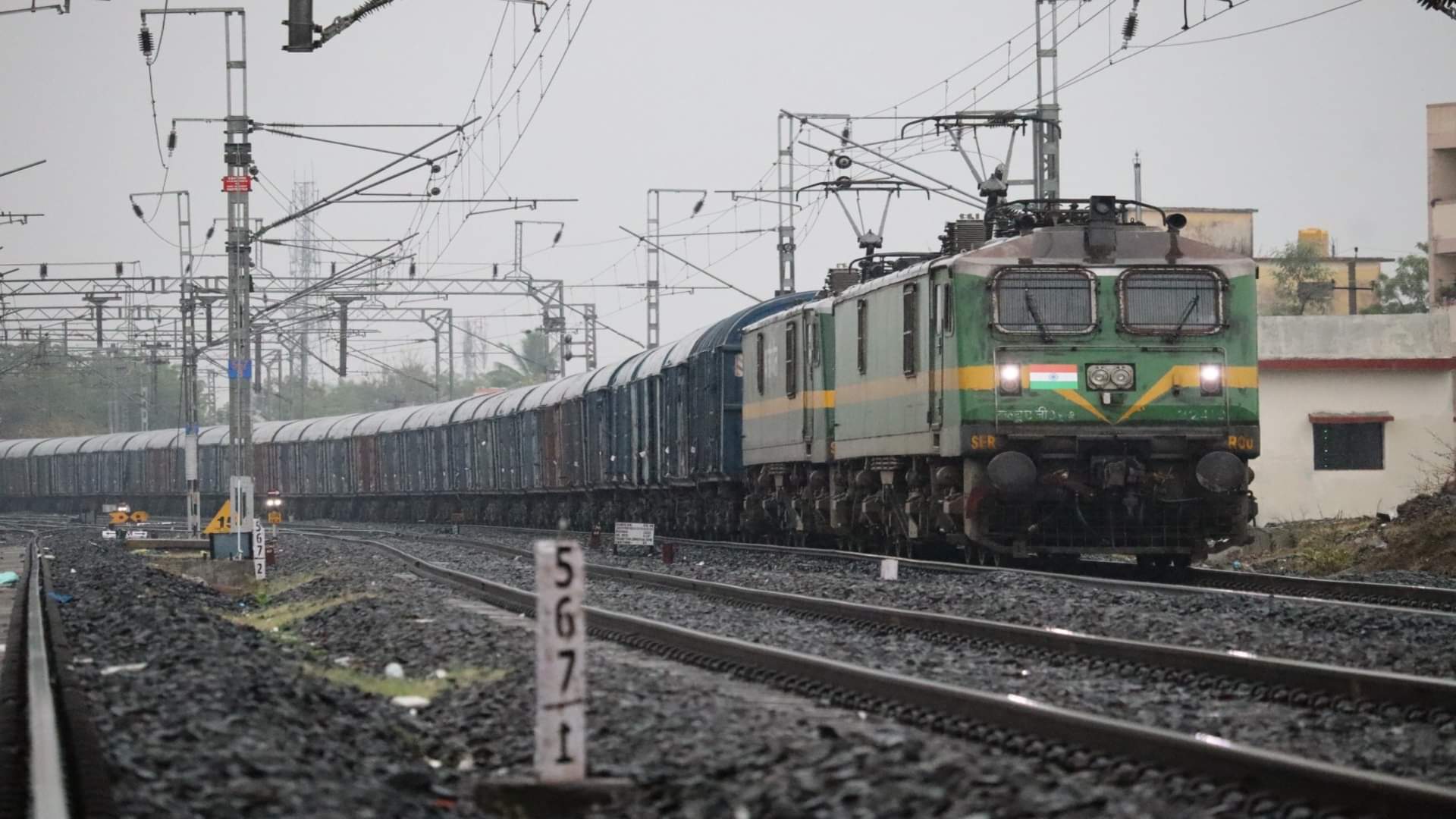 IRCTC PNR Status Update Know Your Train Ticket Status in 24 Hours Instead of 4 Days check details in Hindi