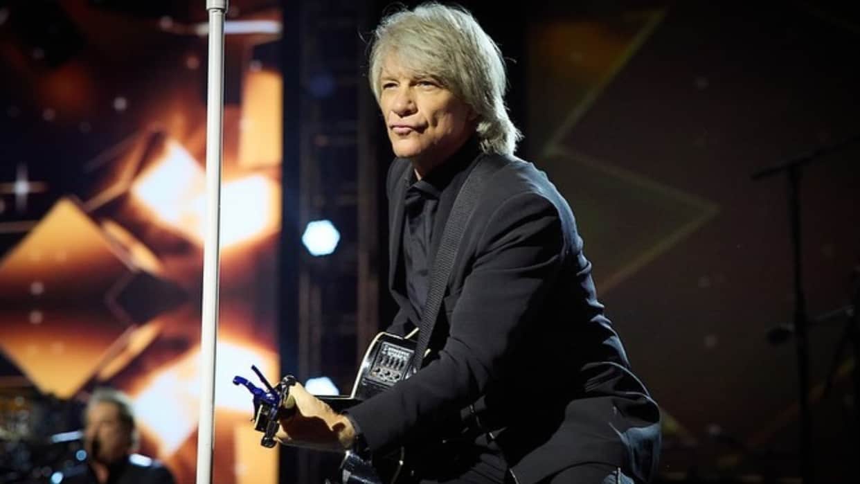 Musician Jon Bon Jovi rescue a distraught woman from a bridge in Nashville