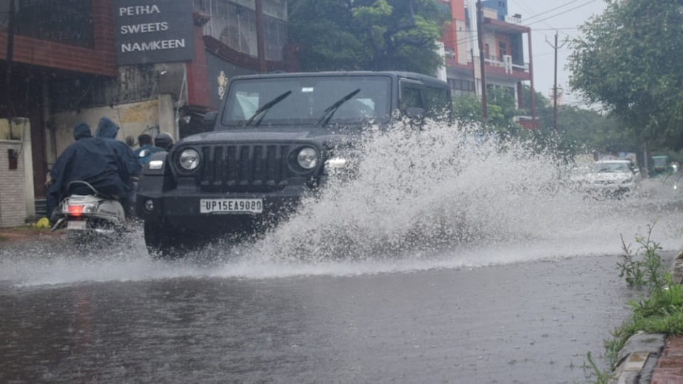 UP Weather News: Heavy rain will continue in the coming 24 hours, yellow alert issued
