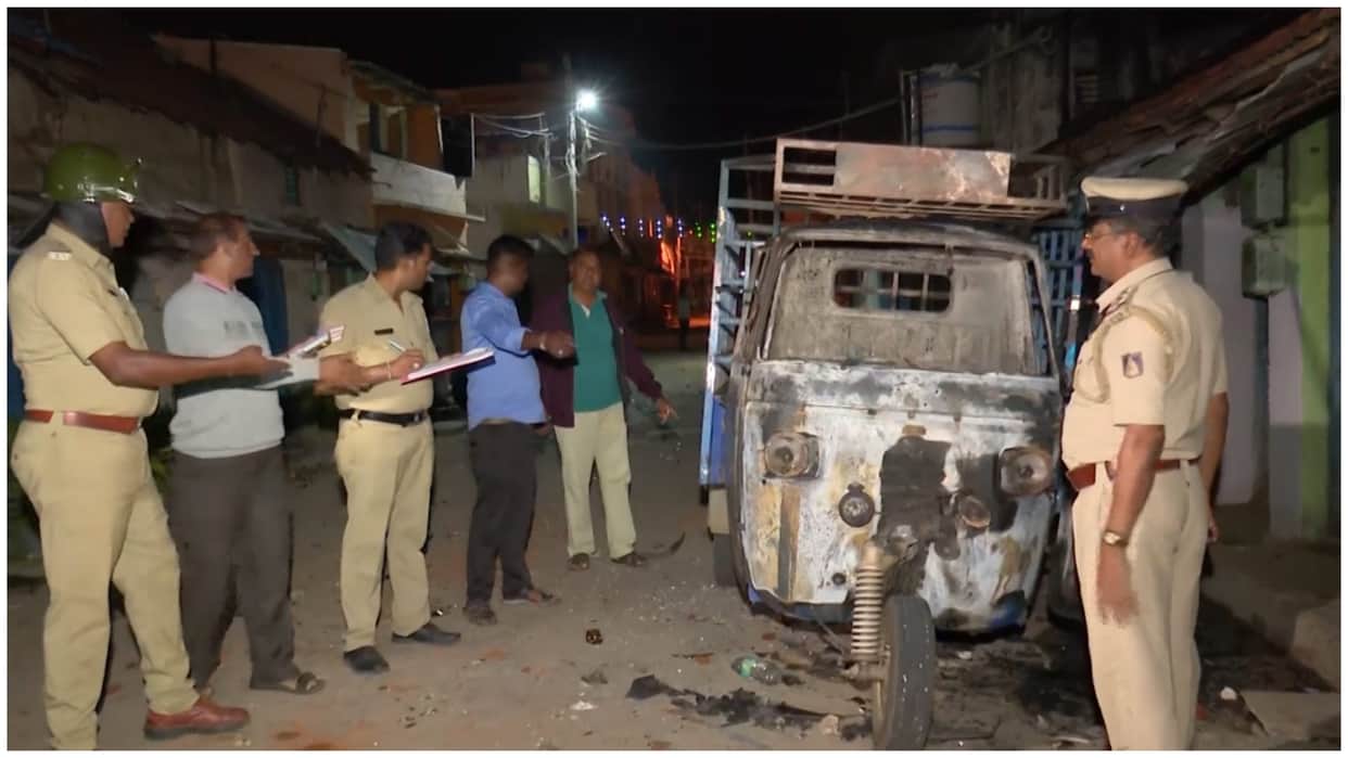 Karnataka: Ruckus in Mandya, arson in shops and clash with police; Curfew imposed