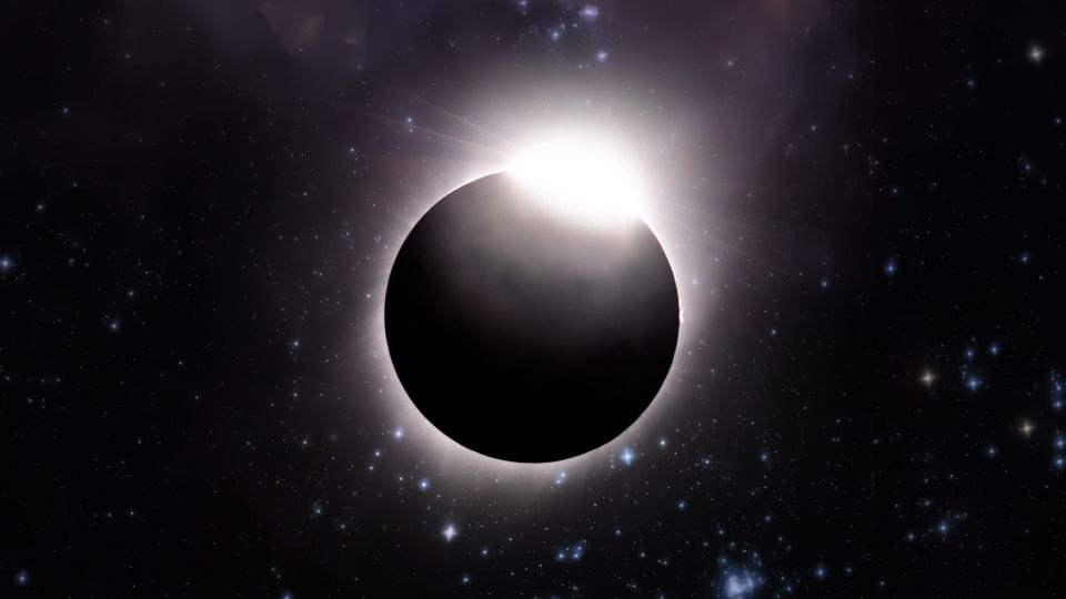 Chandra Grahan 2025: 14 मार्च को होली पर लगेगा खग्रास चंद्र ग्रहण, जानें समय और सूतक काल के बारे में Chandra Grahan 2025 in India Date Timings Sutak Kaal Time Lunar Eclipse Effects On Rashi Daan Upay In Hindi