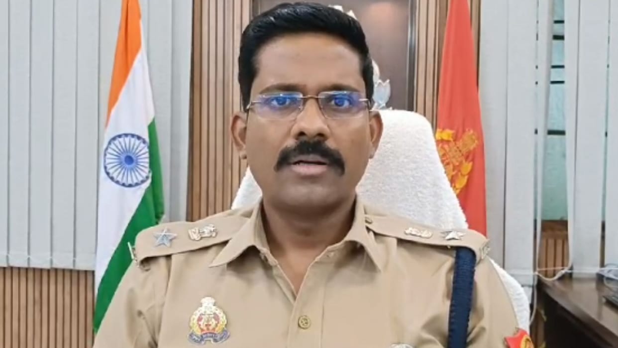 Digital Arrest in mau talked to victim pretending to be policeman duped twice