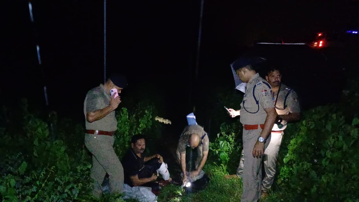 Encounter between Haridwar police and criminals in Roorkee one criminal got shot other absconded